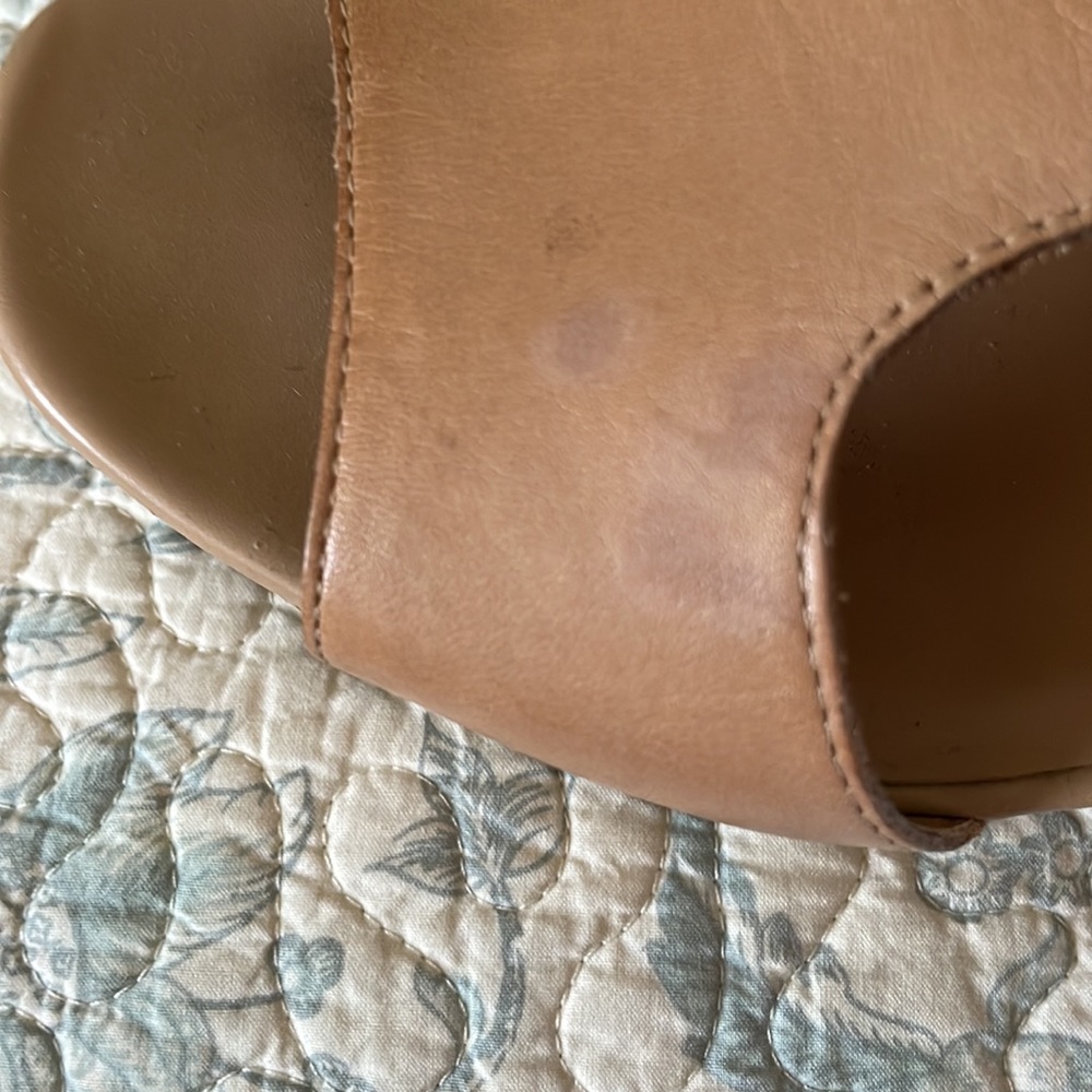 Sandals - Picture 5 of 5